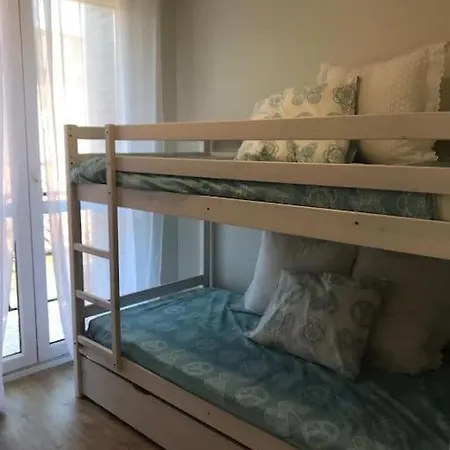 شقة Lovely 2 Bedroom With Parking *