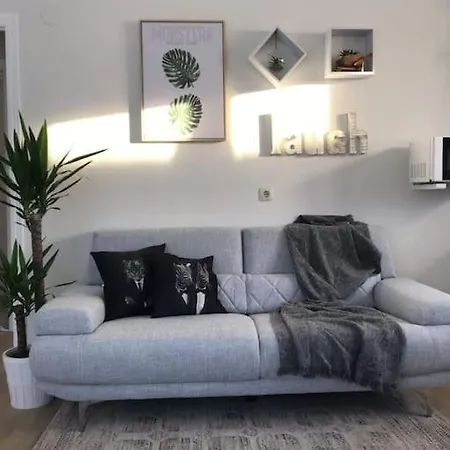 شقة Lovely 2 Bedroom With Parking سانتاندر